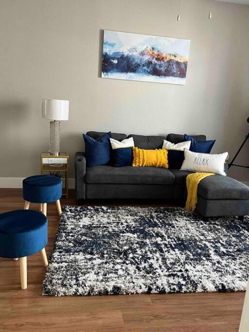Elegant & Luxurious Modern Apartment with Southern Charm photo 4