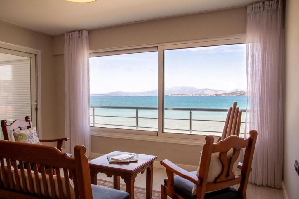 Exceptional Apartment with Fascinating Sea View near Beach in Cesme photo 4