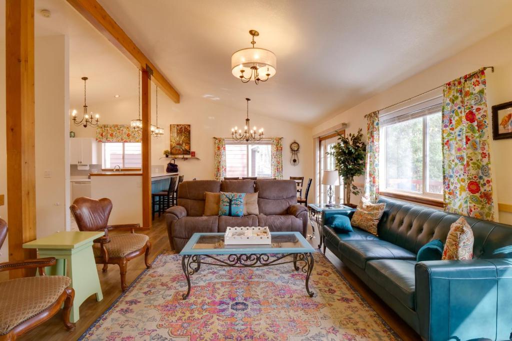 Homey Dog-Friendly Retreat with Deck in Dtwn Frisco! photo 1