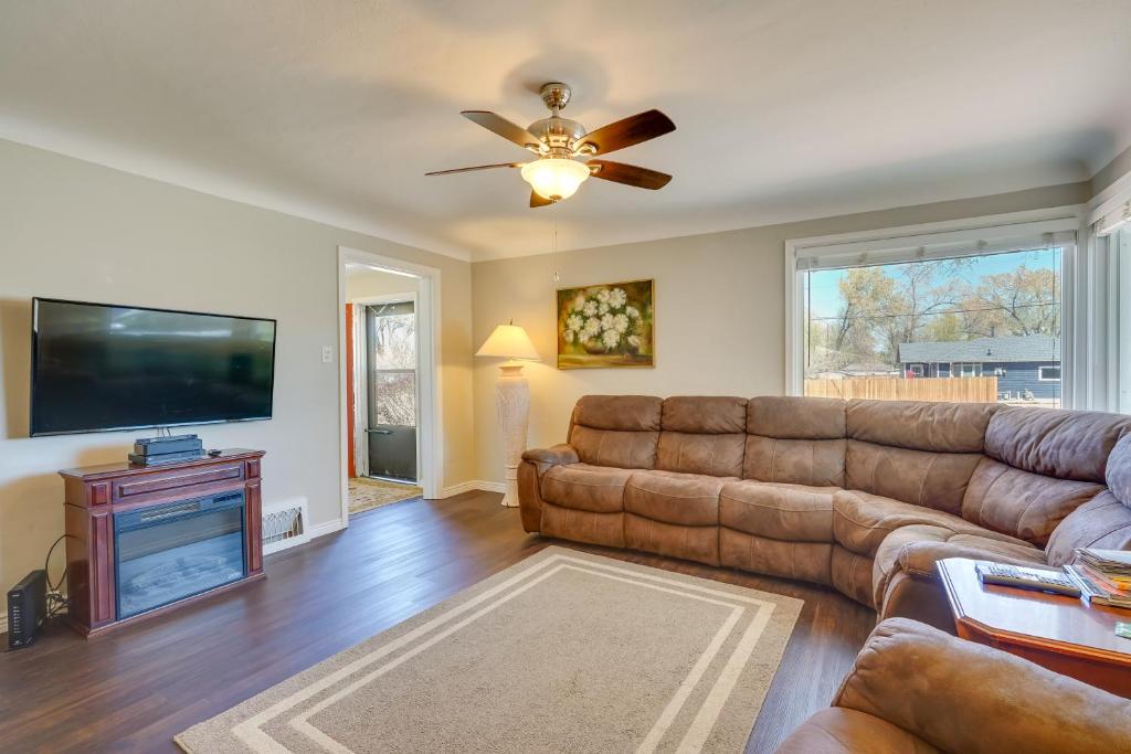 Pueblo House by Riverwalk, 2 Miles to Fairgrounds! photo 4