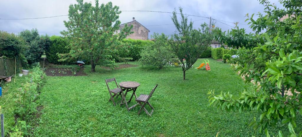 La casa photo 1