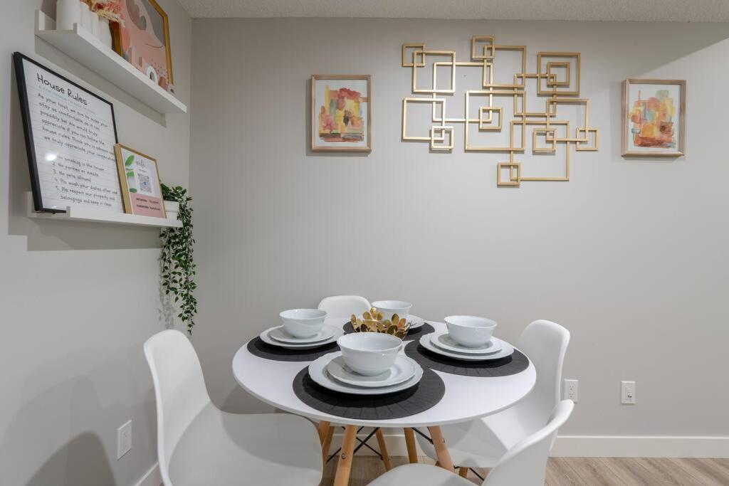 Your Perfect 2BR Stay in SE Calgary photo 4