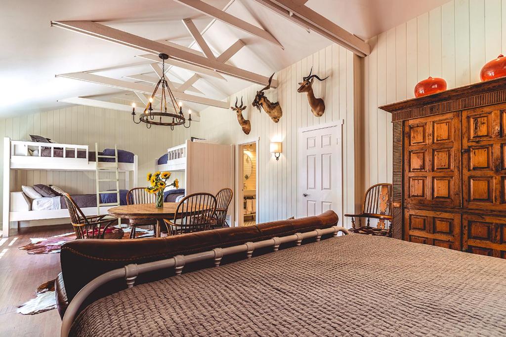 Stables Inn photo 1