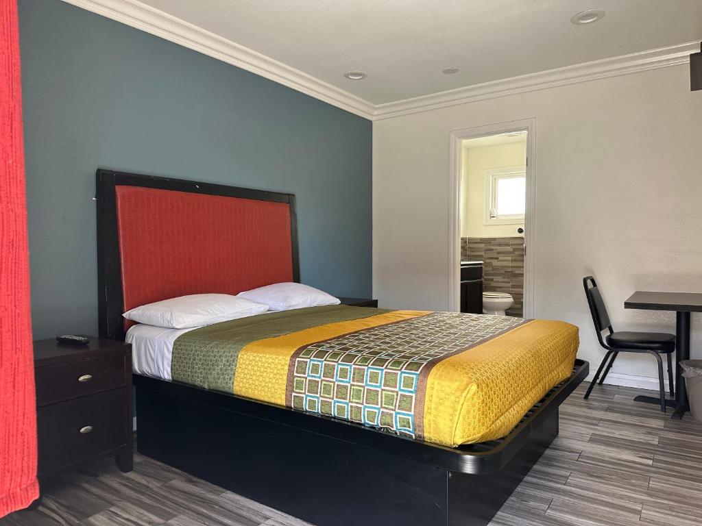 Bartlett Motel image