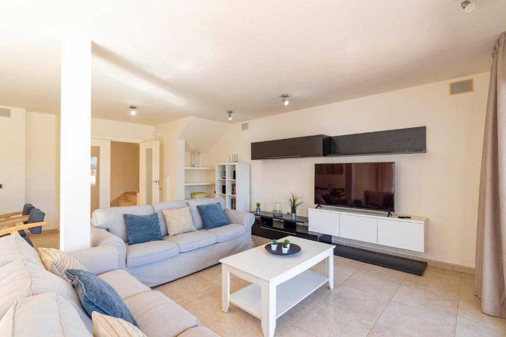 Villa Ola by Villa Plus photo 3