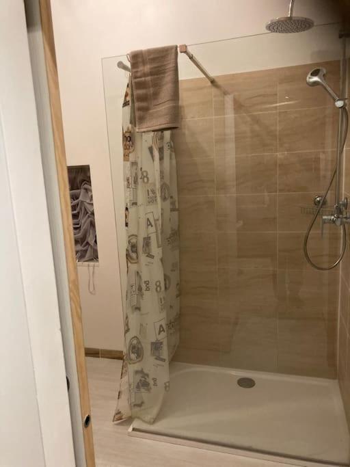 Petite annexe avec des animaux photo 1