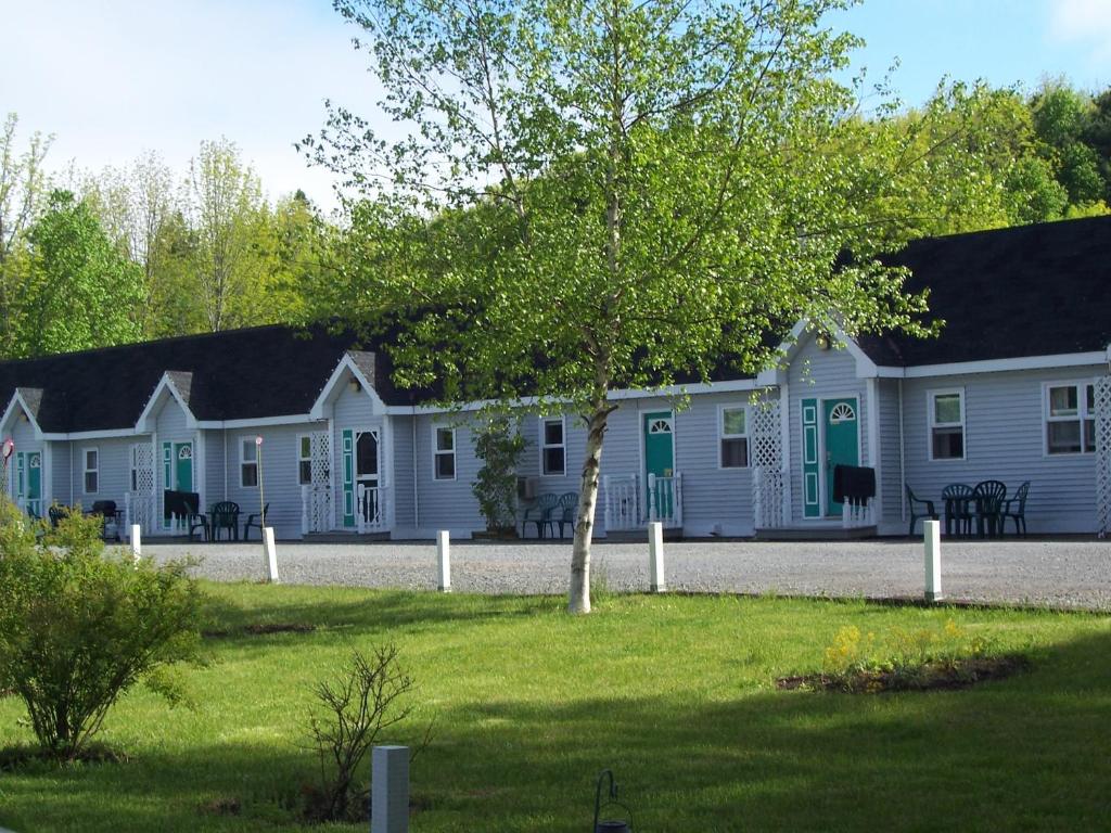 Homeport Motel photo 2