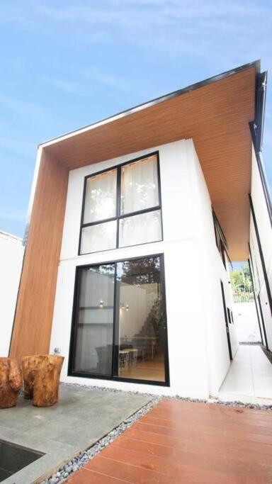 Little Duck Villa - Tiny House near Gedong Putih