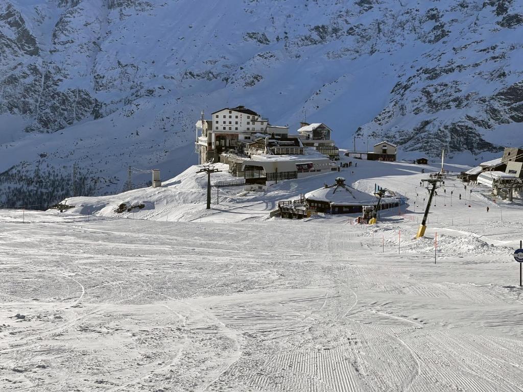 Hotel lo Stambecco photo 2