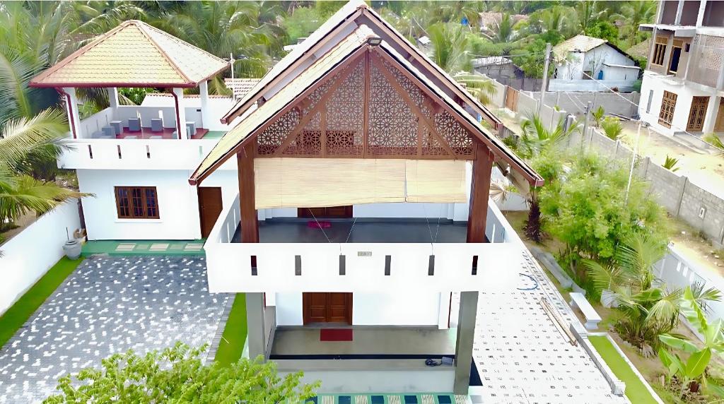FARONA Beach Villa photo 2