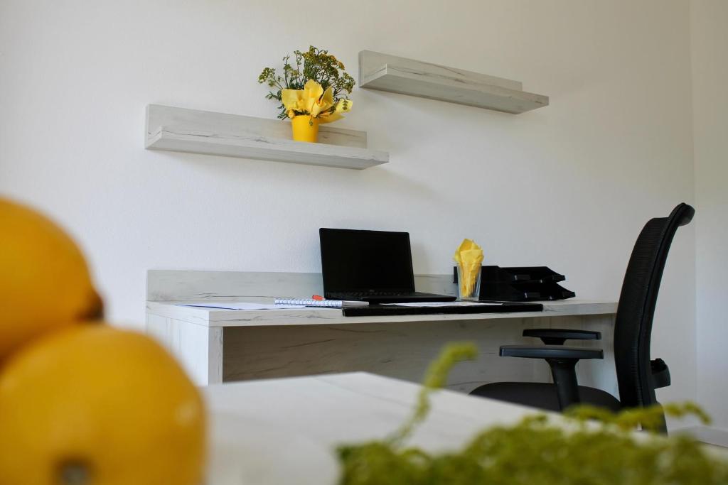 1 Zimmer Studioapartment mit bis zu 2 Einzelbetten in der Land of Living photo 1