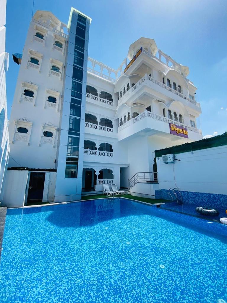 Hotel Arryaa Inn