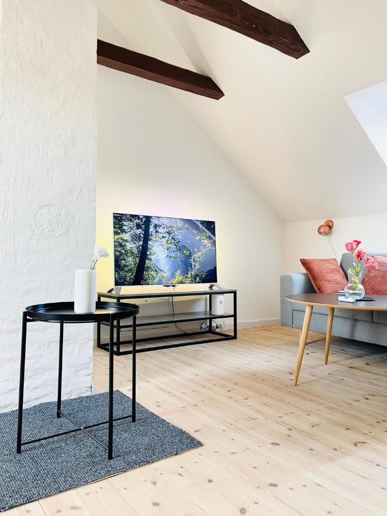 Scandinavian Apartment Hotel - Lunden 1 - Central 3 bedroom apartment on two floors