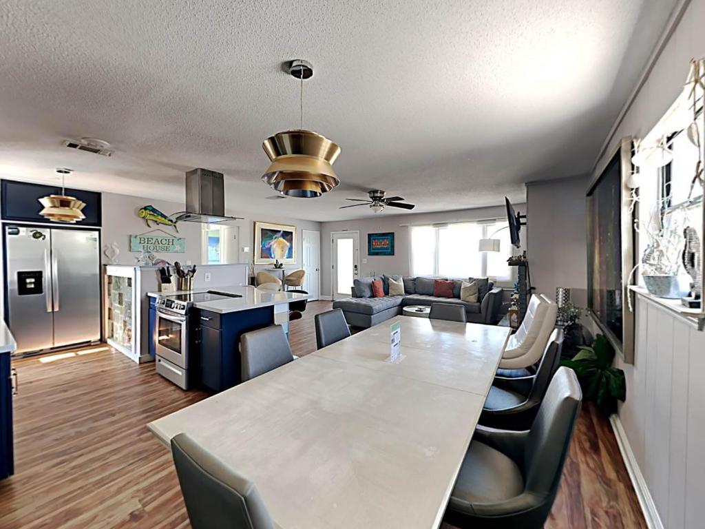 Cozy Beach Bungalow photo 4