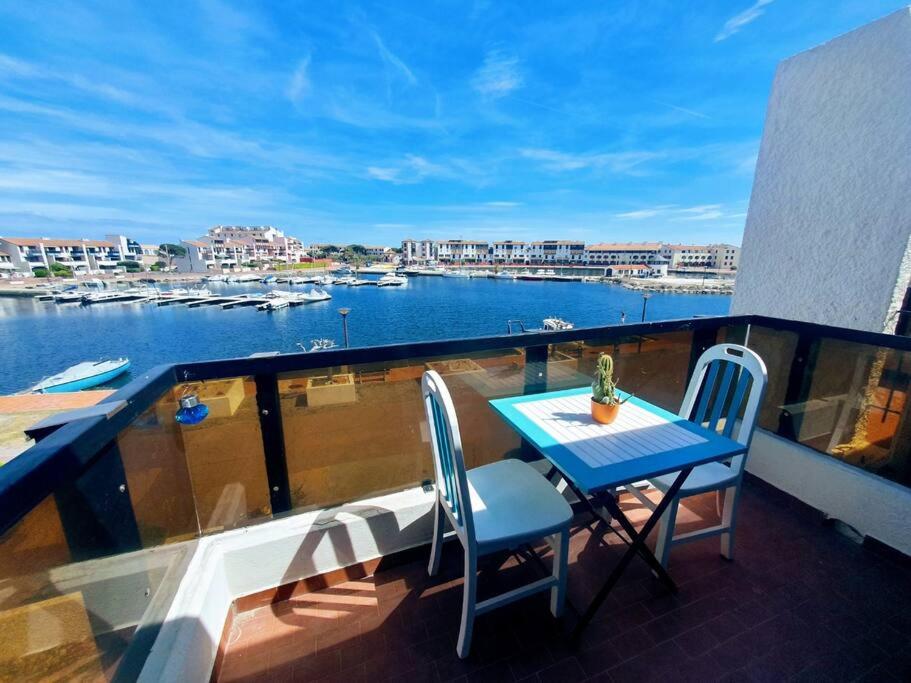 Appartement Insolite, vue sur le lac marin et le mont Canigou, les pieds dans l eau photo 1