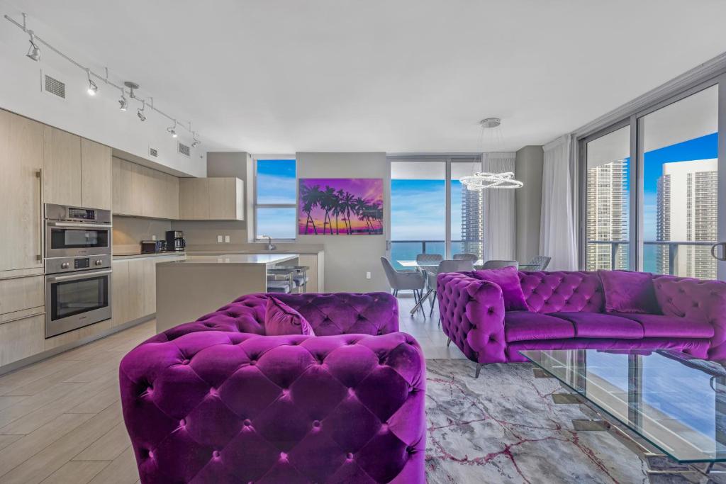 Hyde House 2409 - Luxury High Floor 2BR 2BA Apartment Suite with direct ocean view, roof top pool, resort amenities photo 3