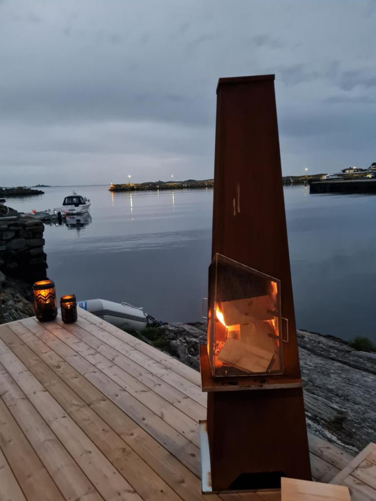 Rorbu ved sjøen photo 3