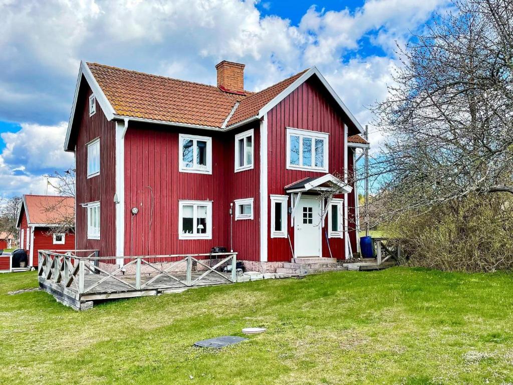 Holiday home GUNNEBO II photo 1