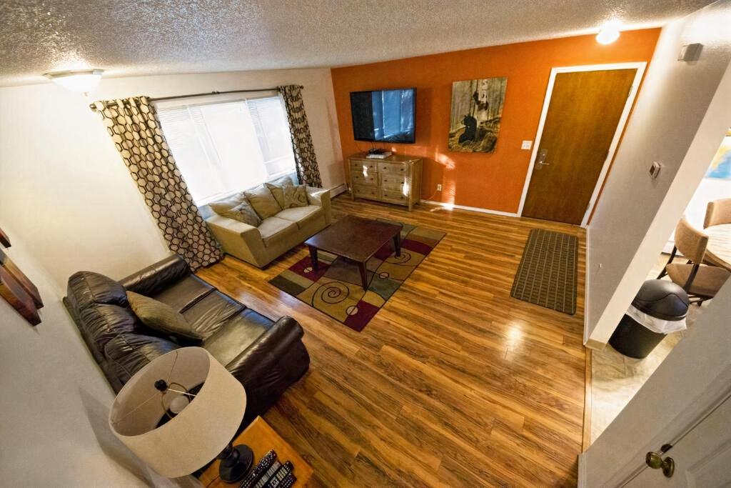 Stay Anchorage! Furnished Two Bedroom Apartments With High Speed WiFi image