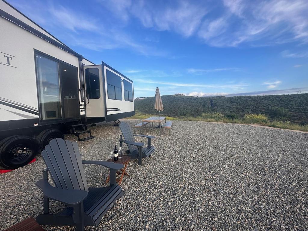 Temecula Hilltop View Glamping Next To Wineries image