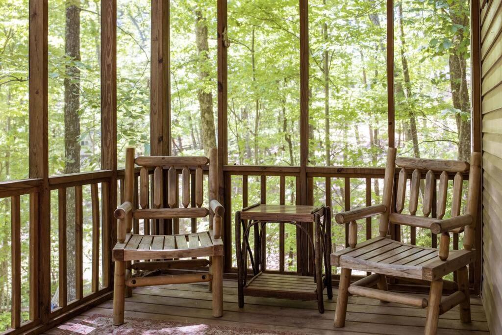 Pet friendly Luxury Cabin near Helen with fire pit photo 1