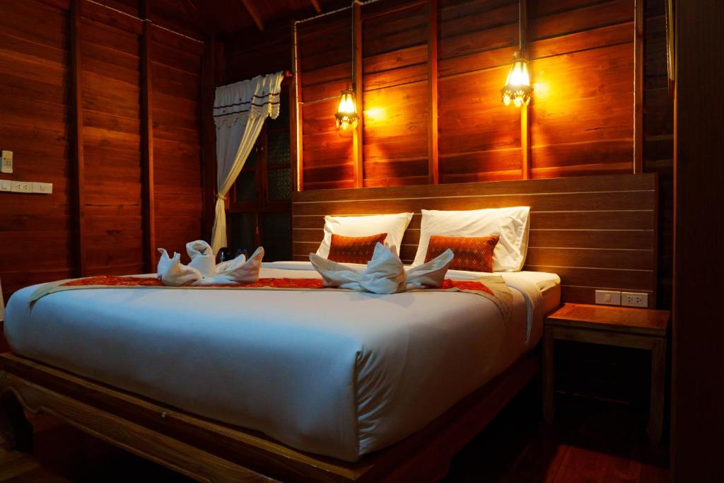 Doi Inthanon View Resort - Tap to explore photos