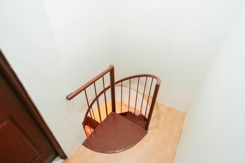 Cozy BNB - Unit L photo 2