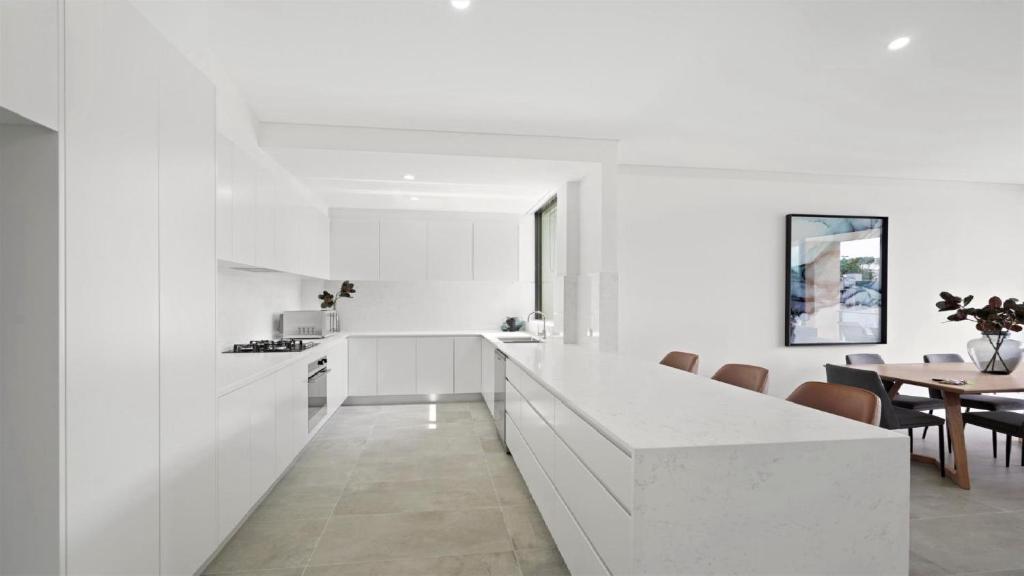 #8 The Ash Apartments Close To Beach Accom Holidays photo 3