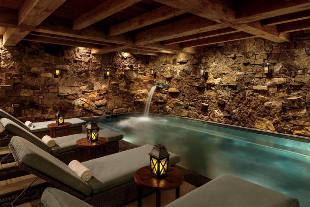 Bachelor Gulch Ritz-carlton 1 Bedroom Mountain Residence With Ski in, Ski out Access, Hot Tub, and Full Service Spa image