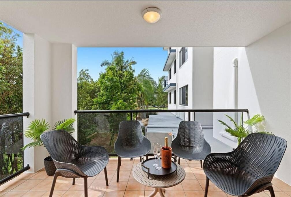 Mirage Luxury Beachside 3 Bedroom Apartment photo 3