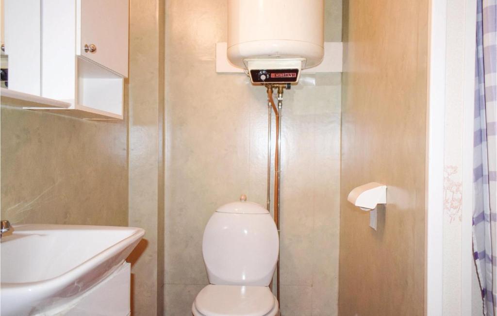 Awesome Home In lmhult With 2 Bedrooms And Wifi photo 4