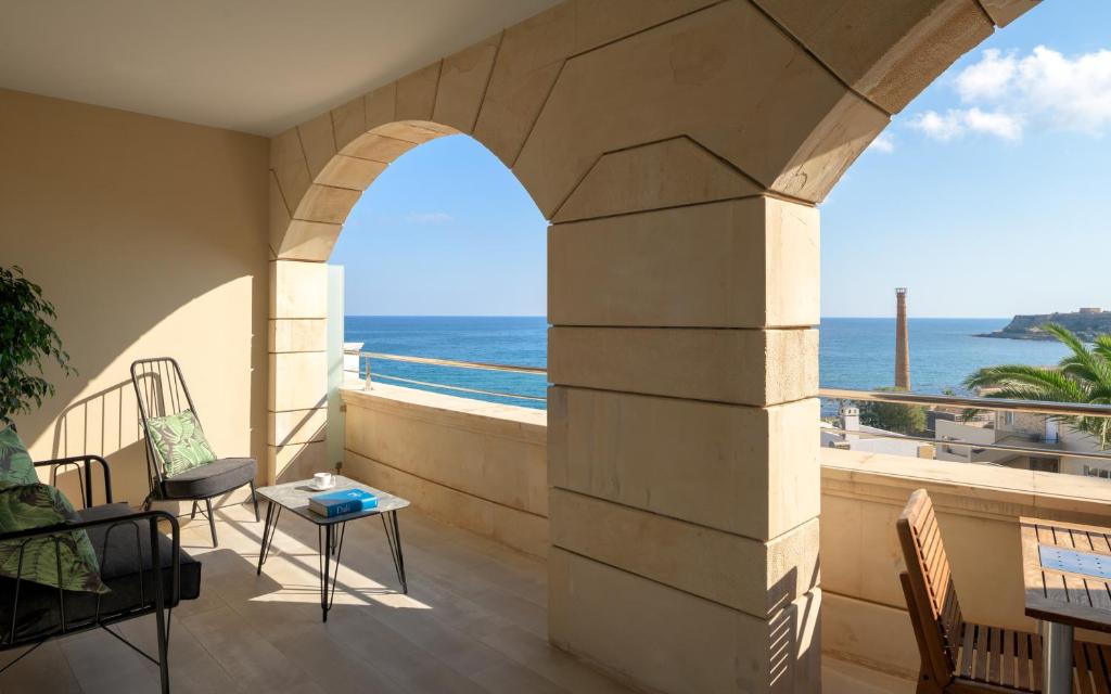 Macaris Suites & Spa photo 4