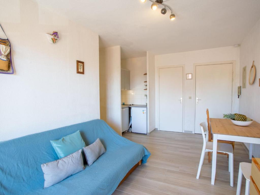Apartment Saint James-9 by Interhome photo 3