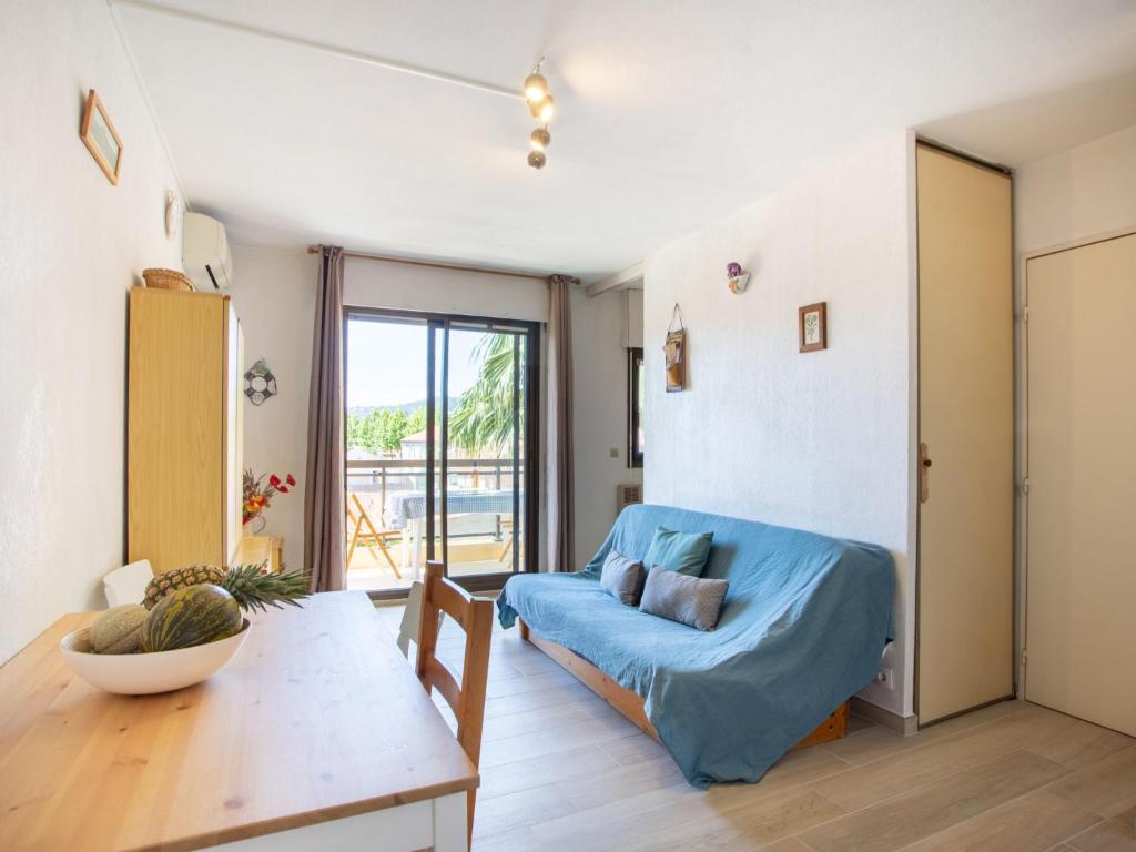 Apartment Saint James-9 by Interhome photo 4