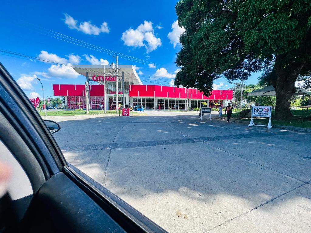 3 bedroom house Prestige Cabantian near Malls and Airport photo 4