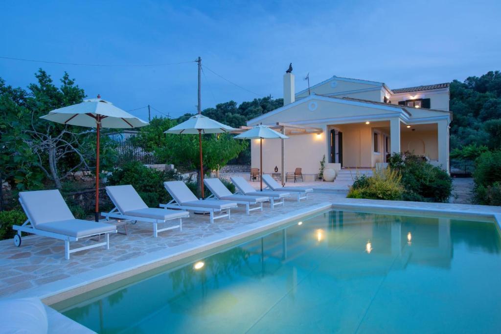 Serene Oasis Meganisi - Seaview & Exclusive Pool photo 3