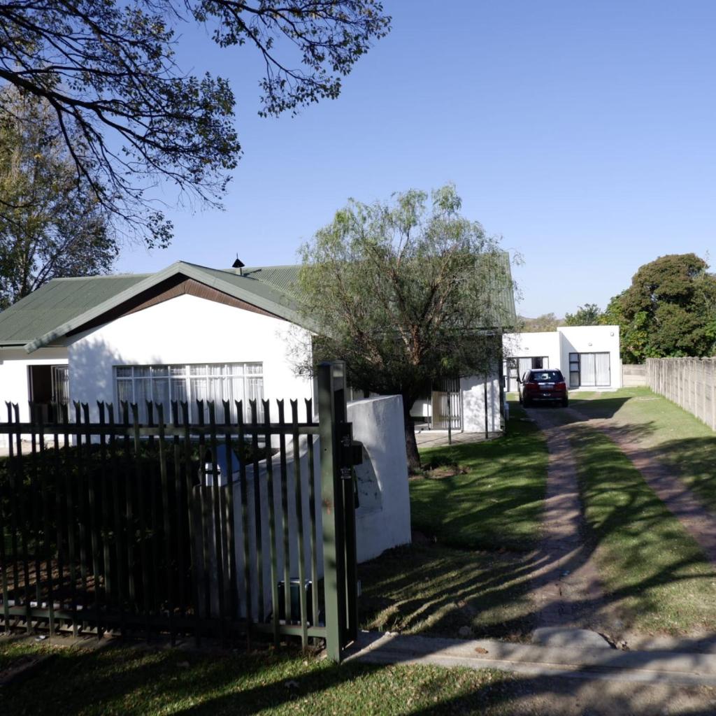 The Lele's Guest House photo 1