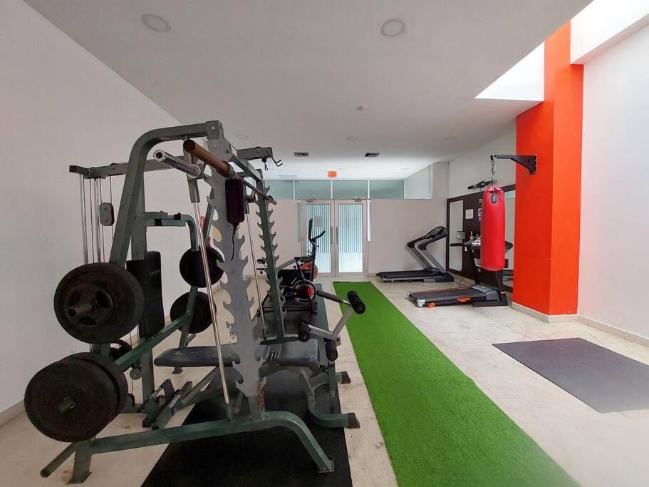 ZAFIRO SUITE CON VISTA CIUDAD/PISCINA/GYM/ PARQUEO photo 3