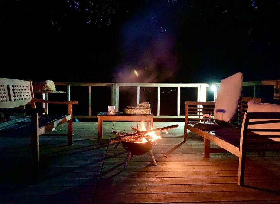 BASOANGYM Villa con jardin y bosque centenario photo 3