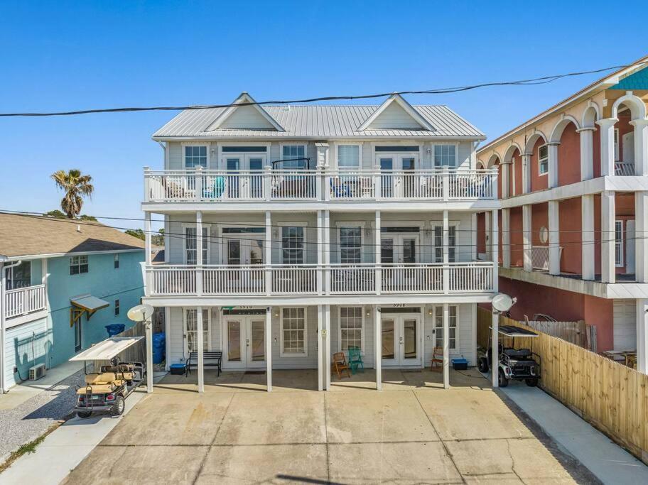Shells and Bells Ocean Paradise - Sleeps 24, 2 Private Pools photo 1