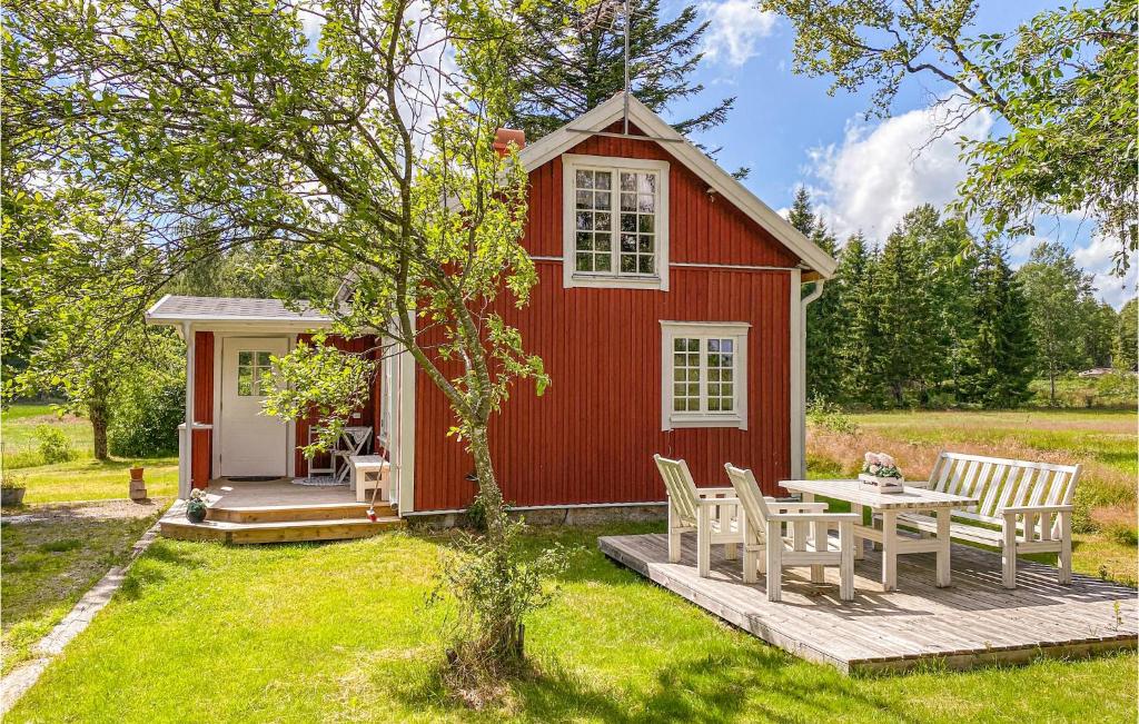 Amazing Home In Mellerud With Wifi And 3 Bedrooms photo 1