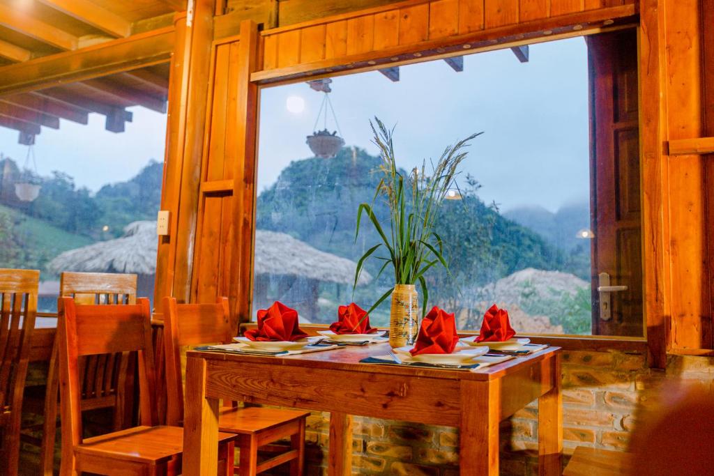 Bac Ha Lodge