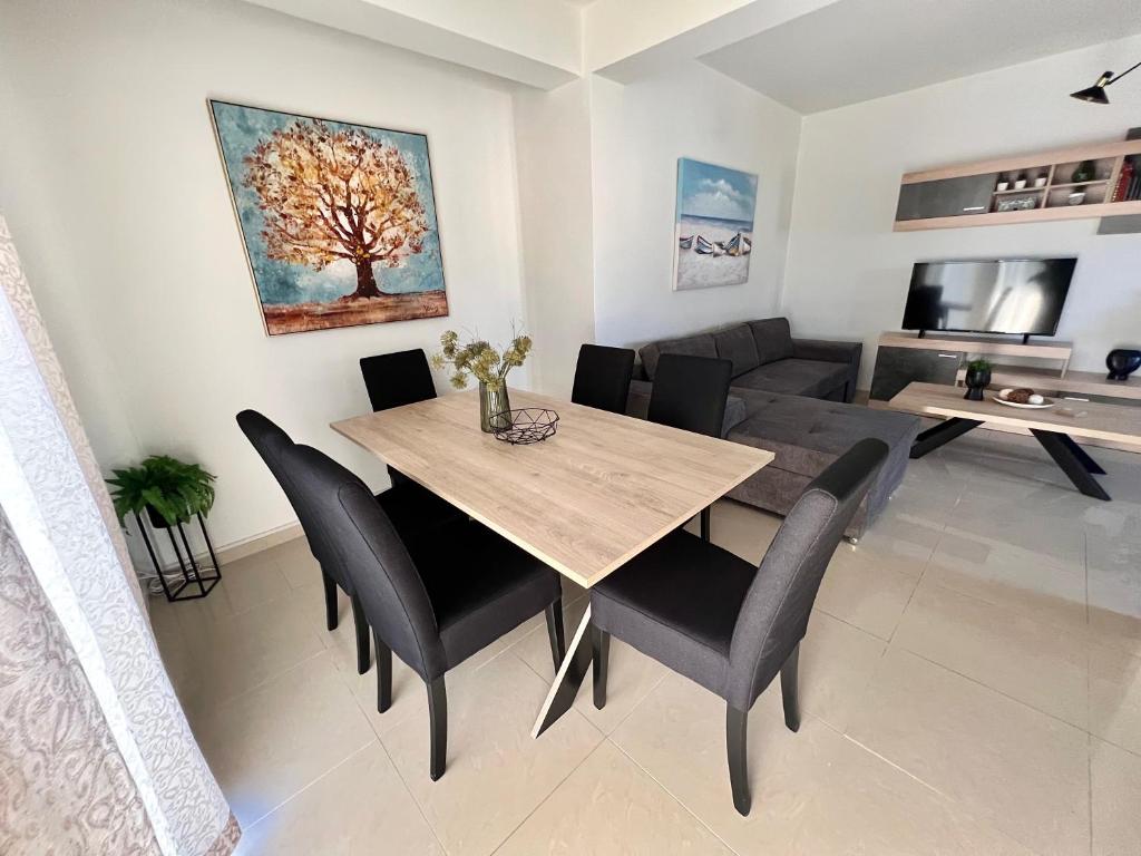 Ammos Luxury Apartments photo 3