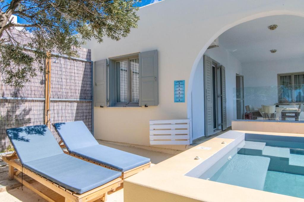 Villa with View of Agios Ioannis and Pool with Jacuzzi photo 3