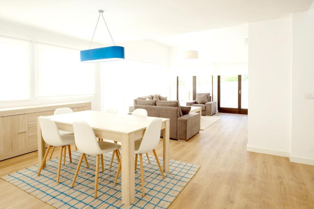 3 bedrooms house with sea view private pool and enclosed garden at Outes 3 km away from the beach photo 1
