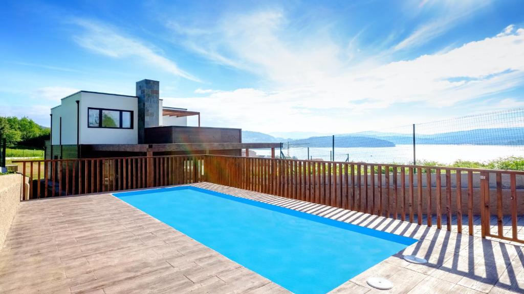 3 bedrooms house with sea view private pool and enclosed garden at Outes 3 km away from the beach