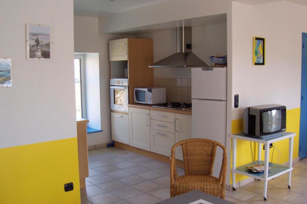 Appartement de 2 chambres avec jardin clos et wifi a Dragey Ronthon a 3 km de la plage photo 3