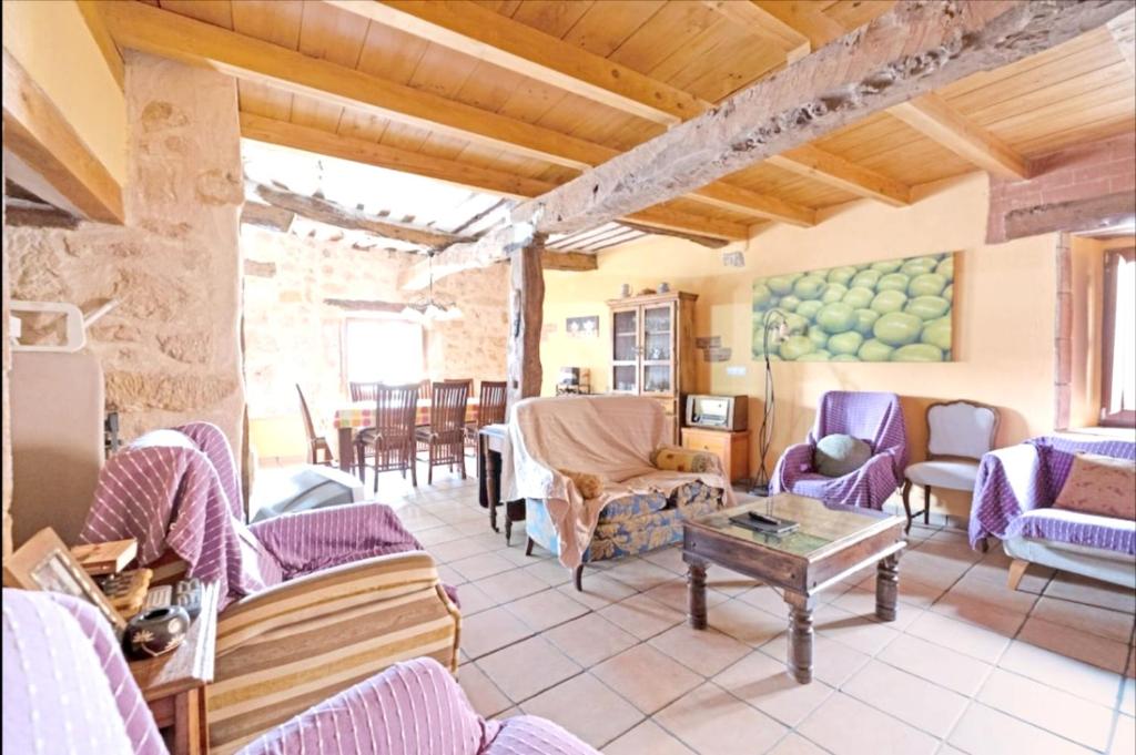 6 bedrooms house with wifi at Llano de Bureba photo 1