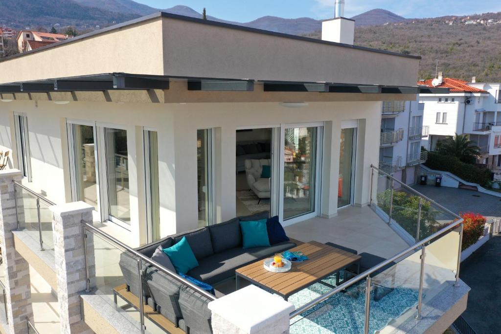 Villa Sunny Ičići- Apartment Sky photo 2