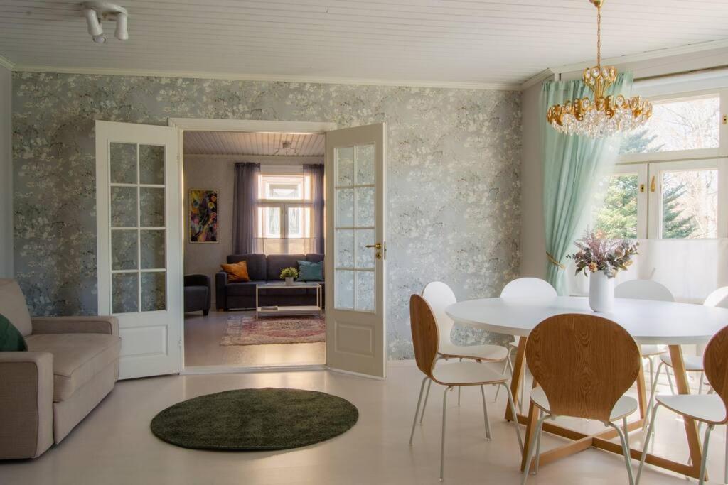 Villa Moisio - puutaloidylliä Salon keskustassa photo 2